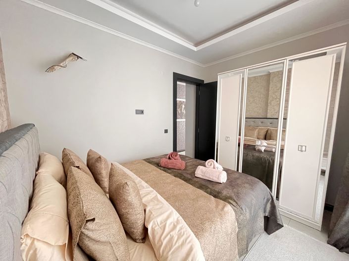 Image No.13-2 Bed Property for sale