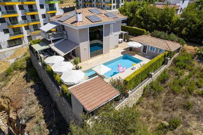 Image No.2-4 Bed Property for sale