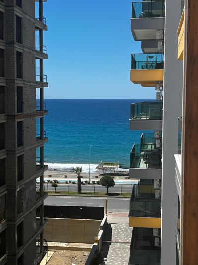 Image No.3-3 Bed Property for sale