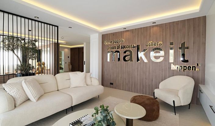 Image No.8-7 Bed Property for sale