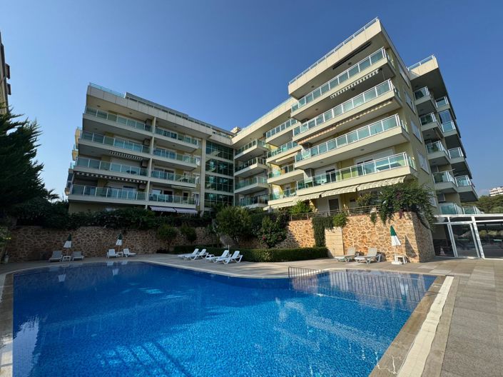 Image No.9-2 Bed Property for sale