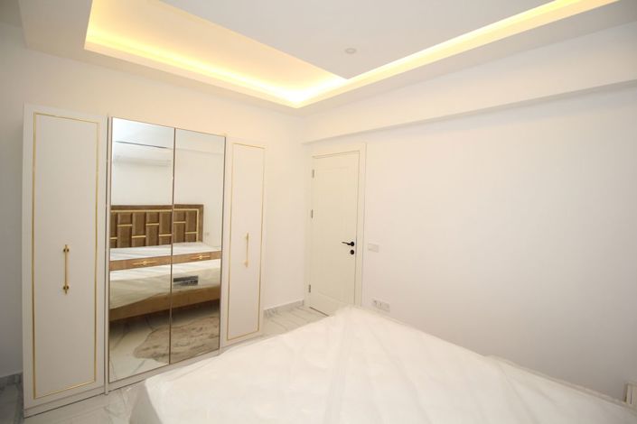 Image No.10-4 Bed Property for sale