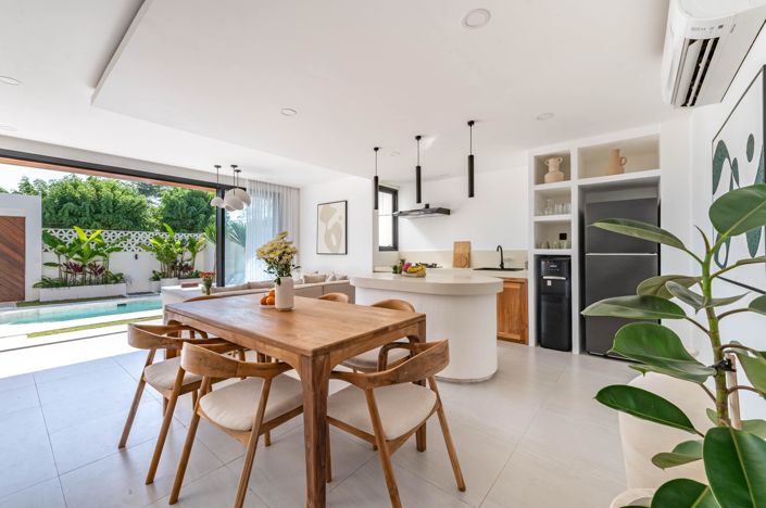 Image No.8-3 Bed Property for sale