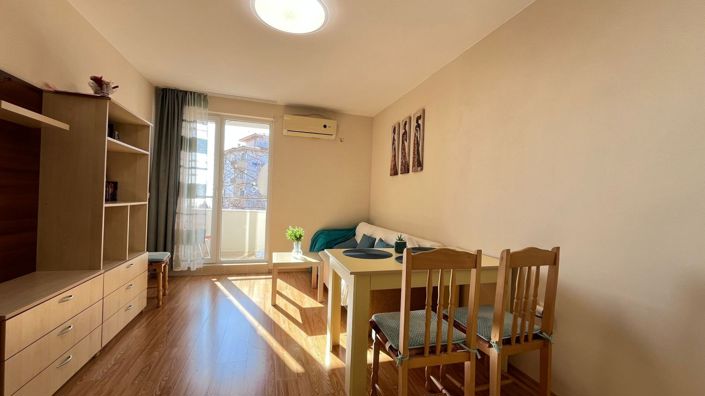 Image No.10-1 Bed Property for sale