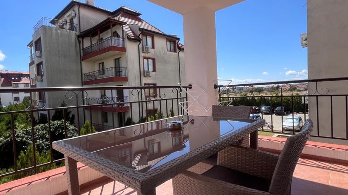 Image No.9-2 Bed Property for sale