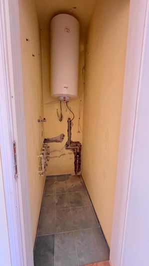 Image No.8-5 Bed Property for sale