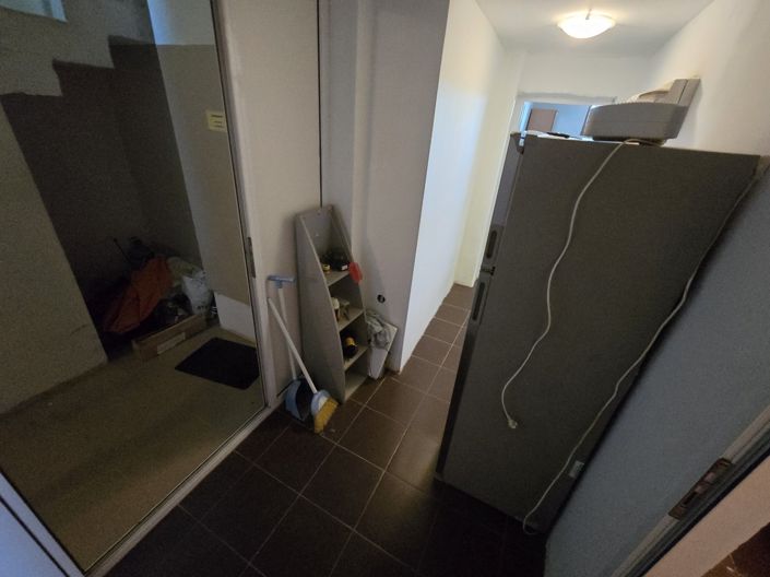 Image No.7-1 Bed Property for sale