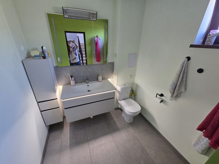 Image No.10-3 Bed Property for sale