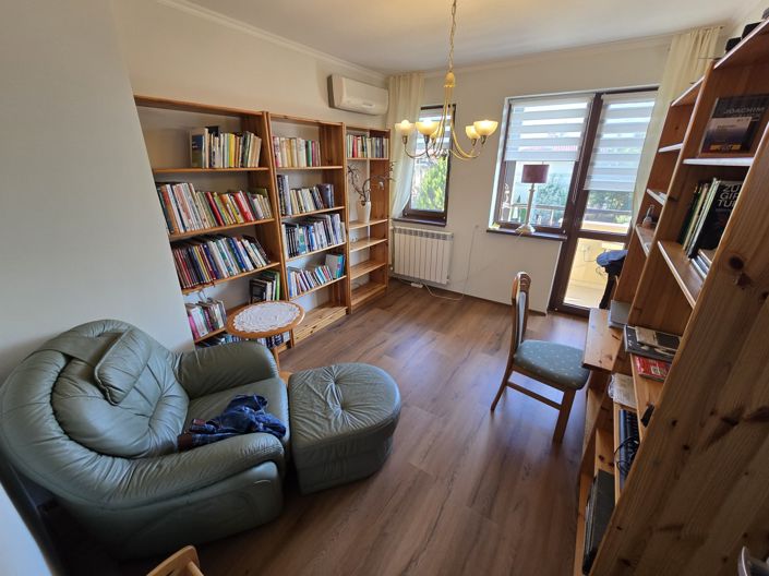 Image No.8-3 Bed Property for sale