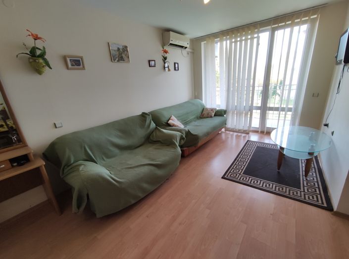 Image No.10-1 Bed Property for sale