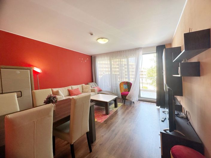 Image No.10-2 Bed Property for sale