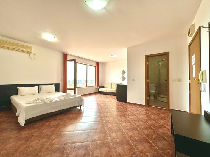 Image No.10-1 Bed Property for sale