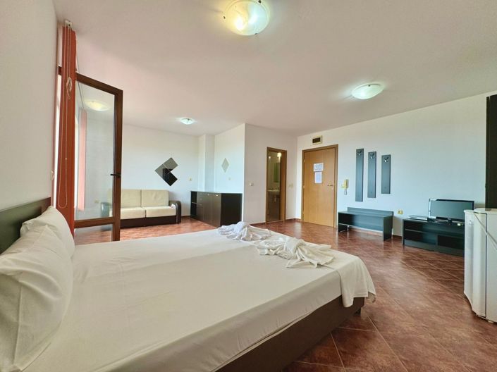 Image No.6-1 Bed Property for sale