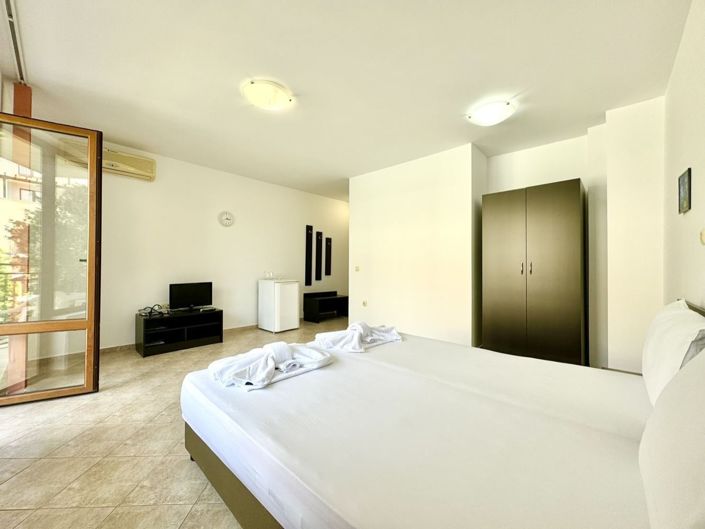 Image No.3-1 Bed Property for sale