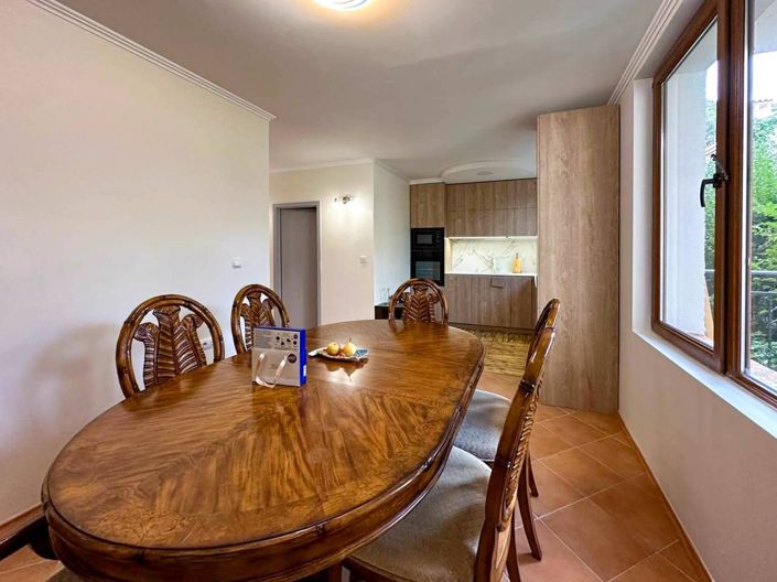 Image No.3-3 Bed Property for sale