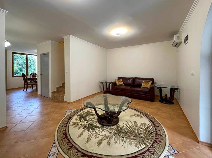 Image No.5-3 Bed Property for sale