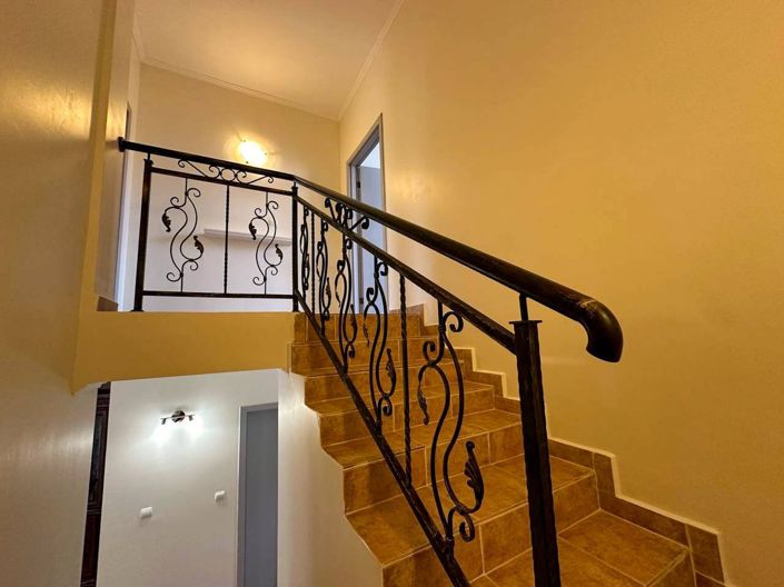 Image No.8-3 Bed Property for sale