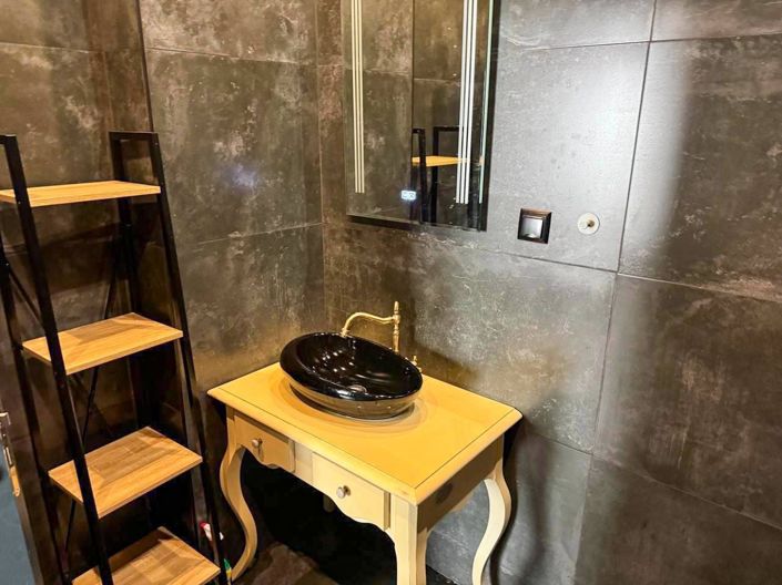 Image No.3-3 Bed Property for sale