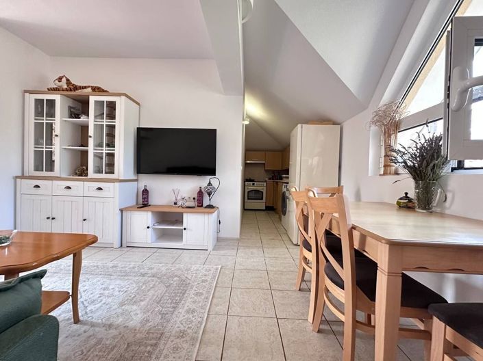 Image No.8-2 Bed Property for sale