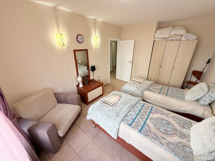 Image No.8-2 Bed Property for sale