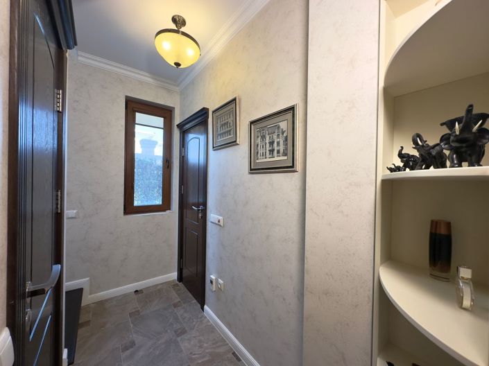 Image No.3-3 Bed Property for sale