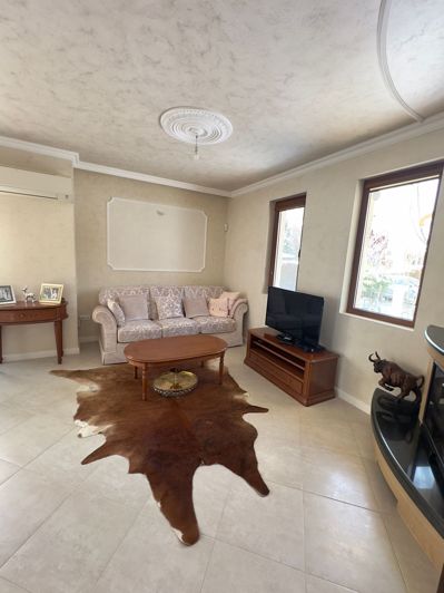 Image No.4-3 Bed Property for sale