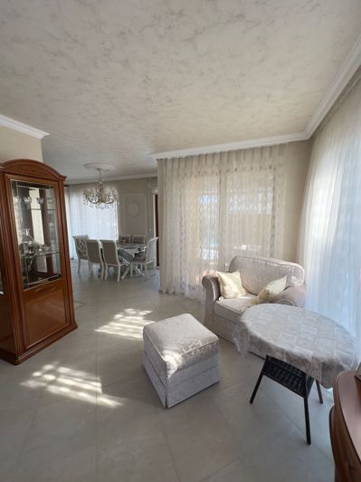 Image No.7-3 Bed Property for sale