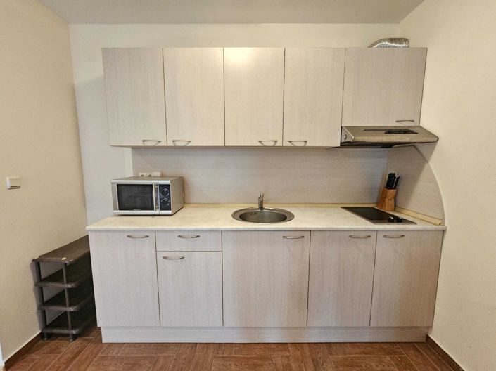 Image No.10-1 Bed Property for sale