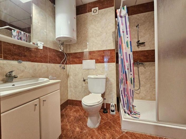 Image No.6-1 Bed Property for sale