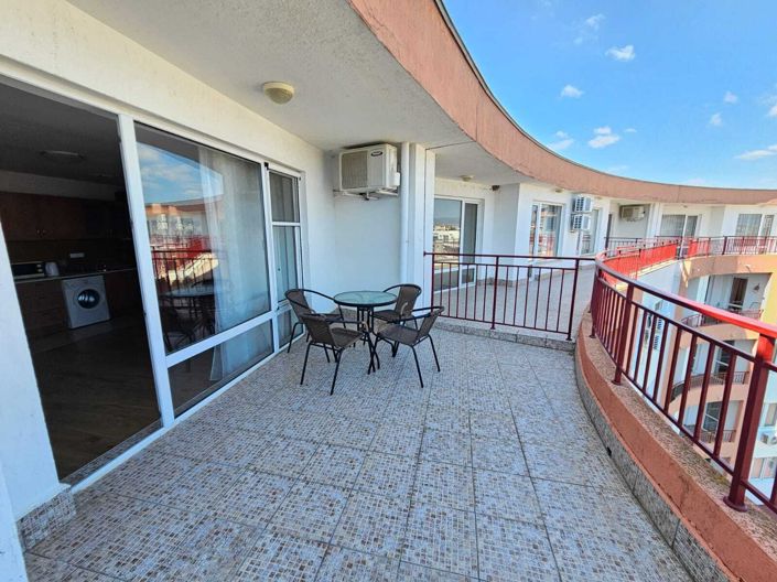 Image No.8-2 Bed Property for sale