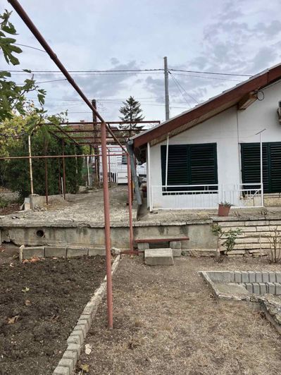 Image No.9-2 Bed Property for sale