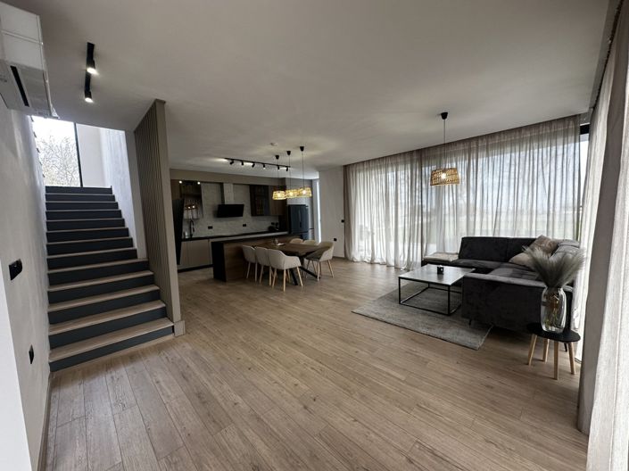 Image No.6-Propriété de 4 chambres à vendre à Varna