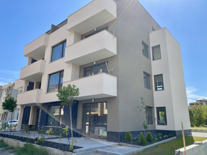 Image No.9-2 Bed Property for sale