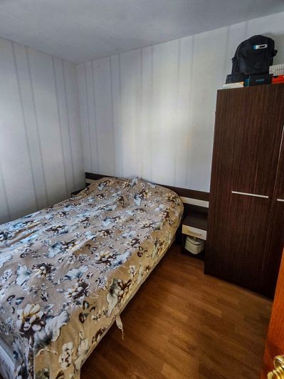 Image No.10-2 Bed Property for sale