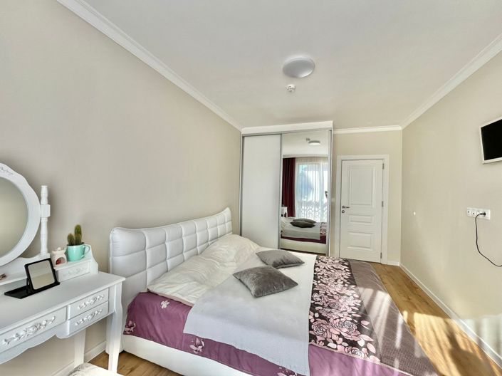 Image No.5-2 Bed Property for sale