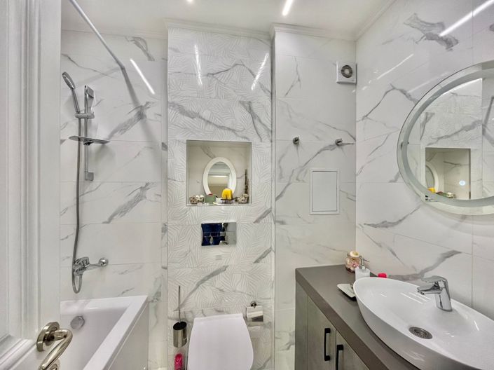 Image No.8-2 Bed Property for sale