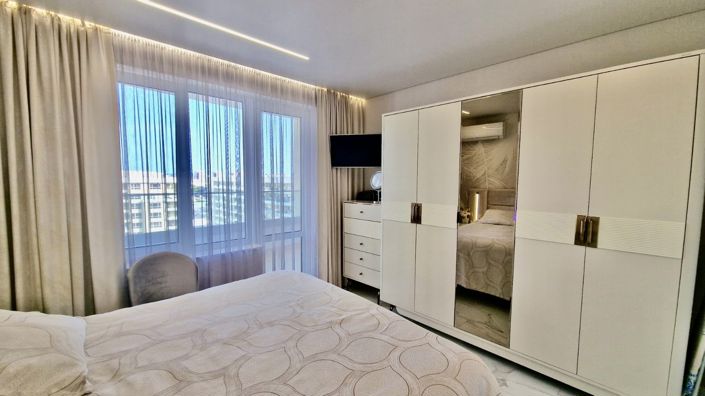 Image No.9-2 Bed Property for sale