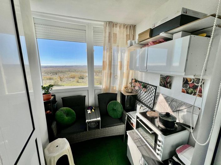 Image No.3-2 Bed Property for sale