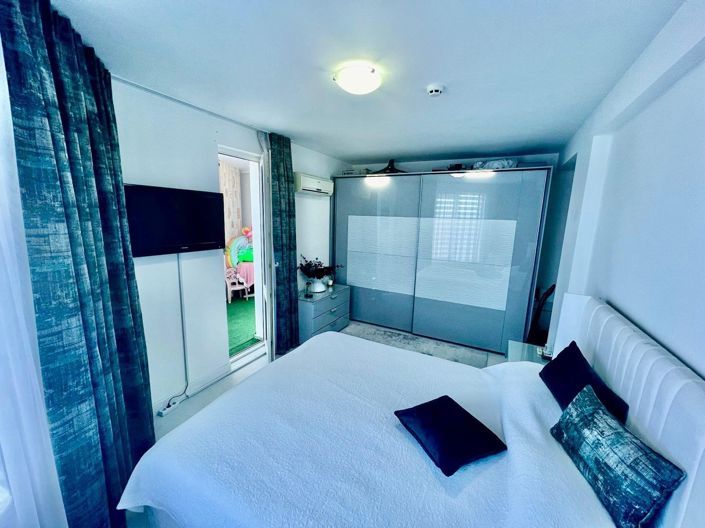 Image No.8-2 Bed Property for sale