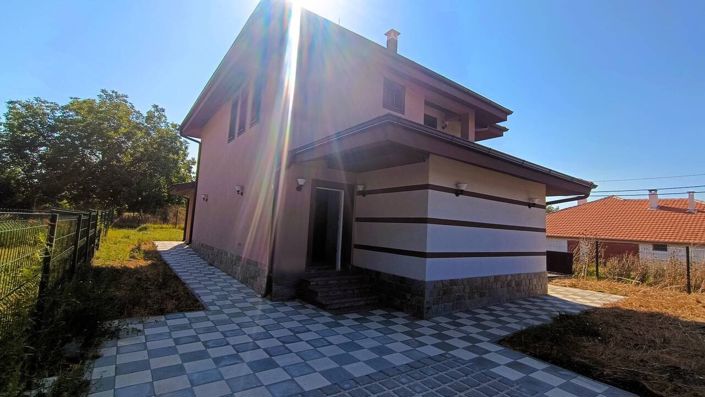 Image No.4-3 Bed Property for sale