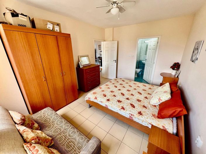 Image No.2-2 Bed Property for sale