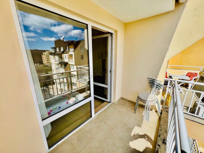 Image No.9-2 Bed Property for sale