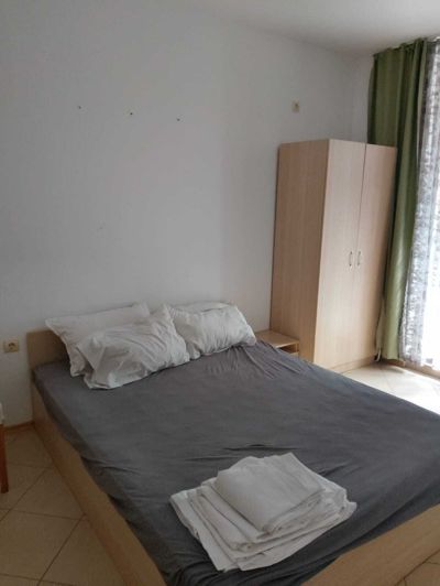 Image No.10-1 Bed Property for sale