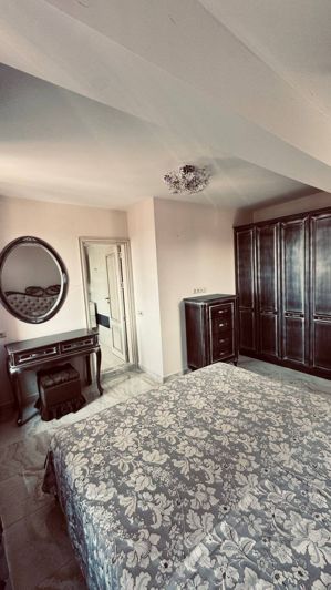 Image No.4-4 Bed Property for sale