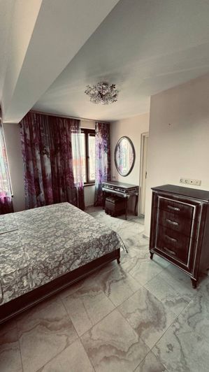 Image No.5-4 Bed Property for sale