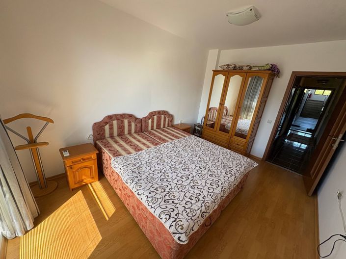 Image No.10-1 Bed Property for sale