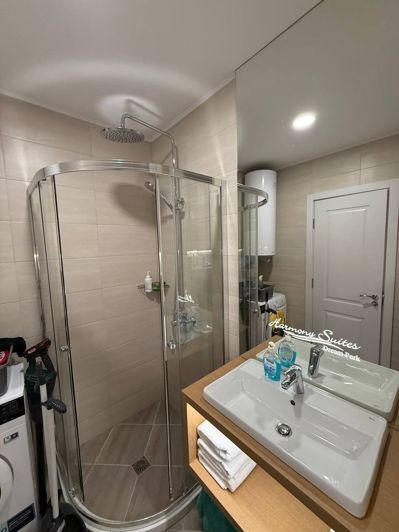 Image No.10-1 Bed Property for sale