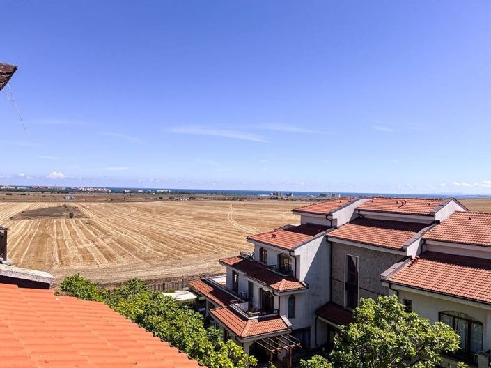 Image No.9-2 Bed Property for sale