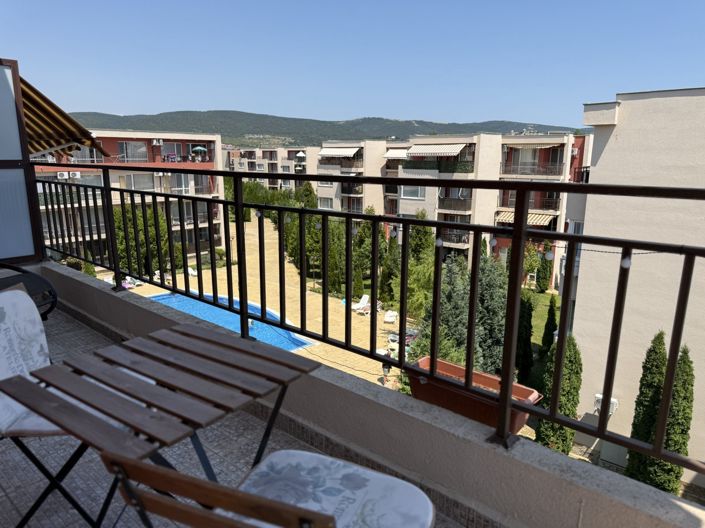 Image No.10-1 Bed Property for sale