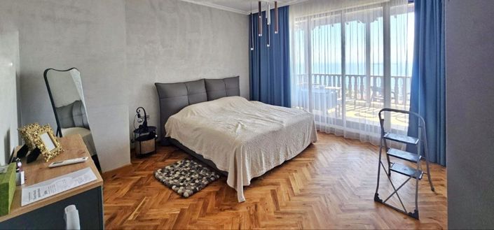 Image No.9-4 Bed Property for sale